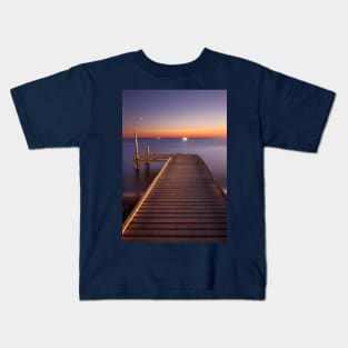 Strange lights in the distance Kids T-Shirt